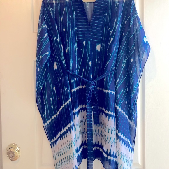 BCBG Max Azria scarf dress, EUC, vibrant + pretty! - Picture 5 of 7